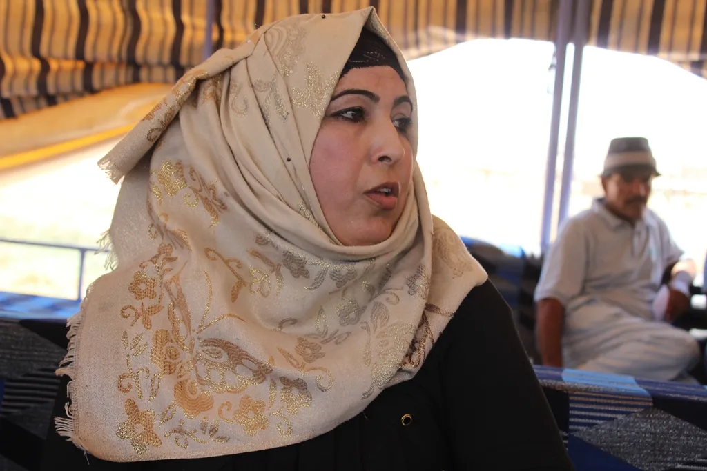 لجنة التواصل تستلم المشاريع بمنطقة الطبقة لبدء العمل عليها