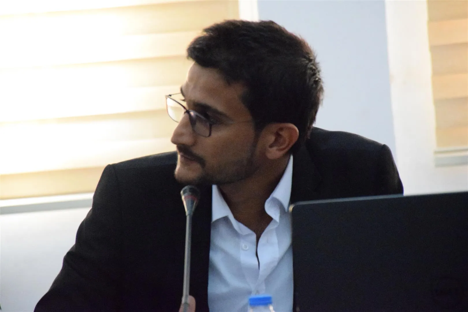 انتهاء فعاليات اليوم الأول من الملتقى، والمشاركون يطالبون بحل سياسي عبر توافقات دولية
