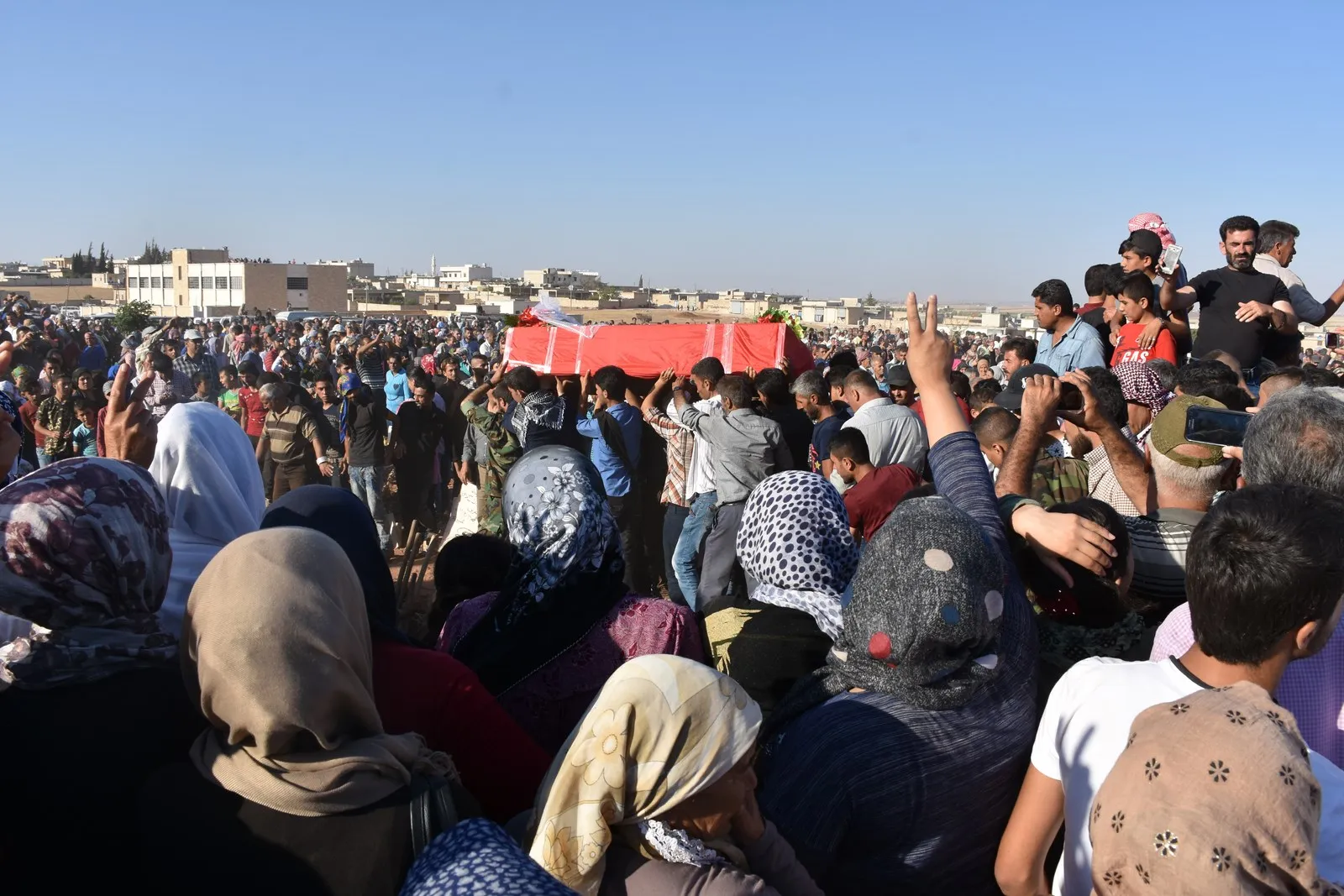 تشييع جثامين 3 شهداء والكشف عن سجل اثنين في الشهباء