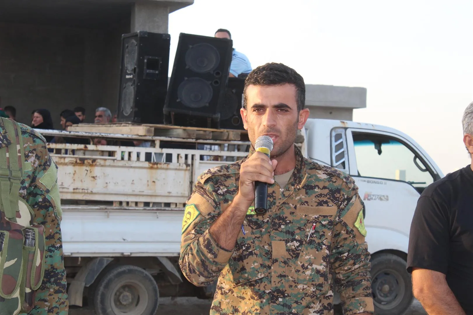 جثمان الشهيد أحمد يوارى الثرى في تل كوجر
