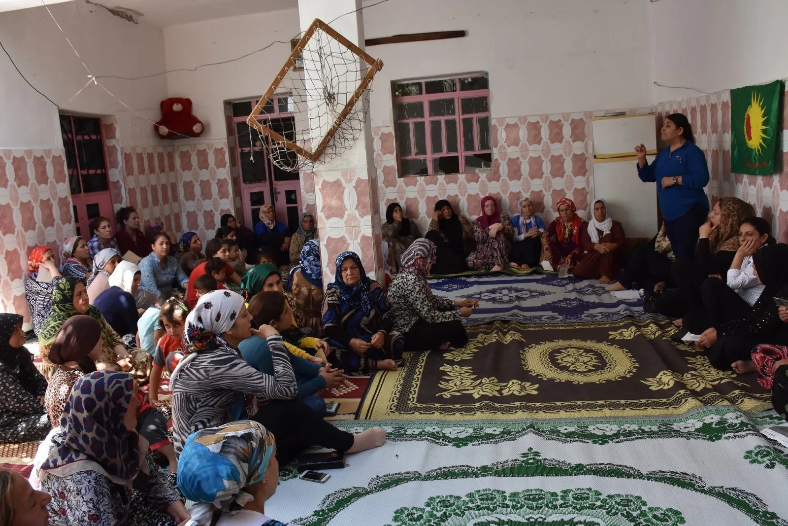 انتخاب رئيسات لكومينات المرأة في حلب تحضيراً لعقد الكونفراس