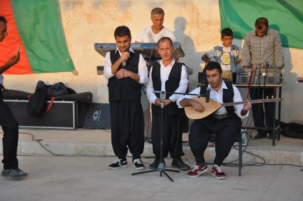 أهالي ناحية القناية في مقاطعة كوباني يحيون ذكرى 15 آب
