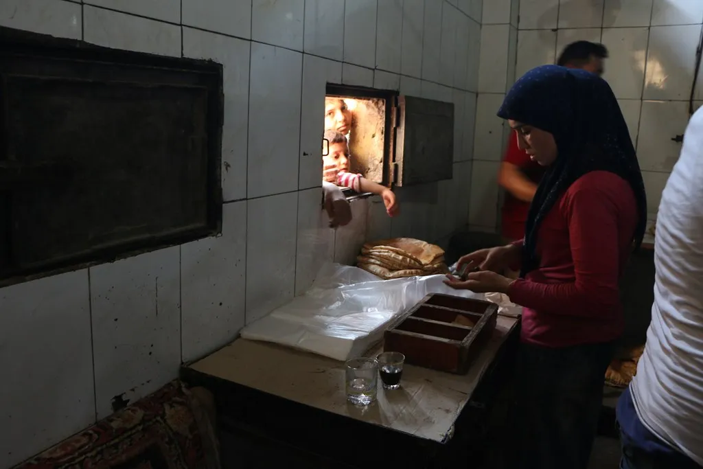 سيلدا.. مثال الأم المضحية والمعيلة المثالية