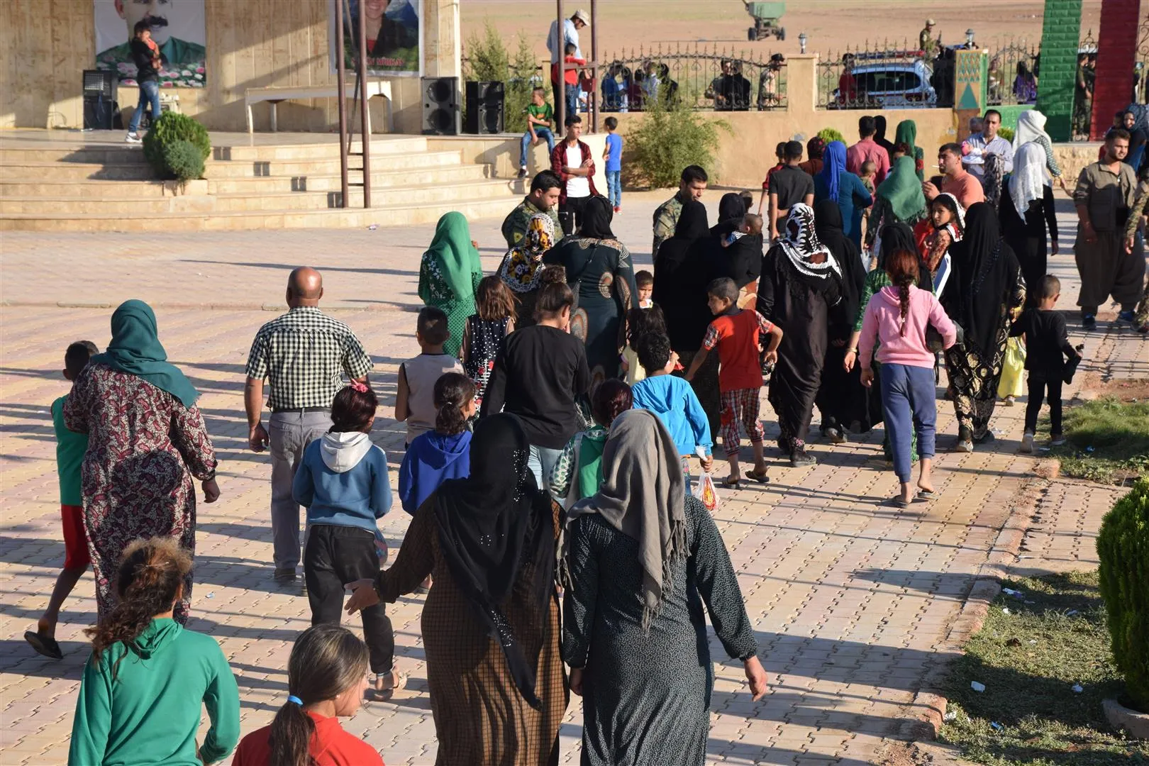 أكدوا على مواصلة درب الشهداء من خلال زيارة مزاراتهم صبيحة العيد