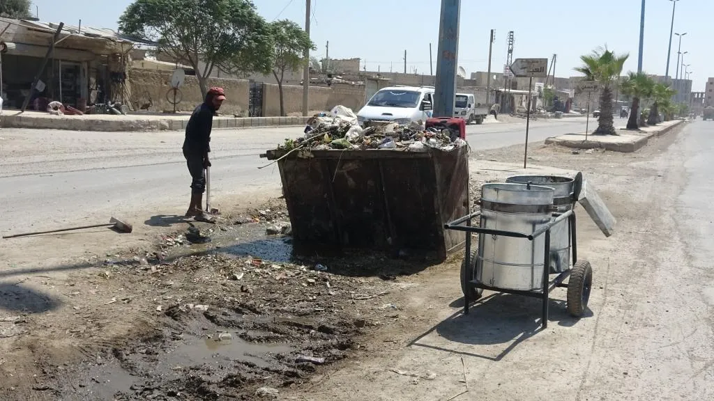 بلدية الشعب في الرقة تستلم 82 عربة نظافة وتستعد لاستلام 300 حاوية قمامة