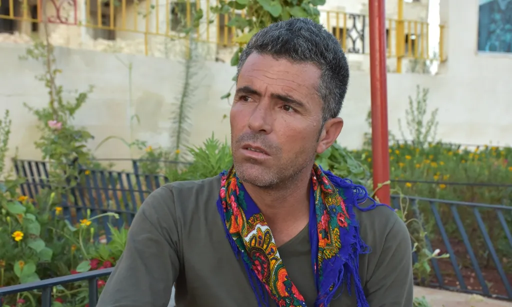 أحمد خاني.. فنان ينقل التراث الكردي عبر فنه