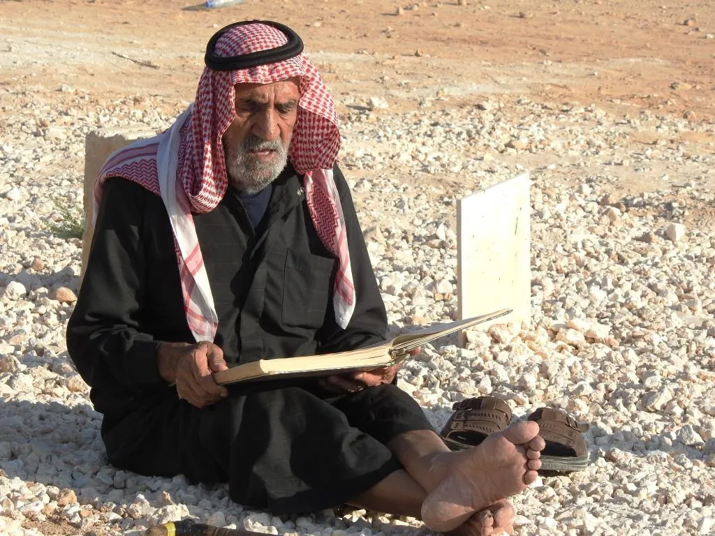 أهالي المناطق المحررة يحيون طقوس العيد ويؤكدون على التزامهم بنهج الشهداء