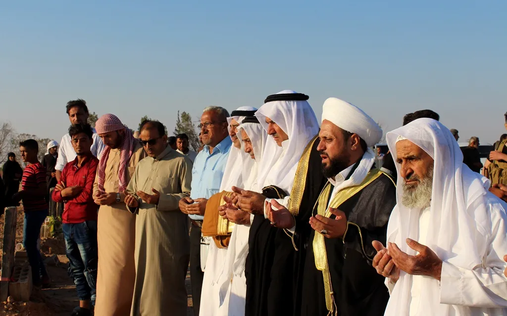 أهالي المناطق المحررة يحيون طقوس العيد ويؤكدون على التزامهم بنهج الشهداء
