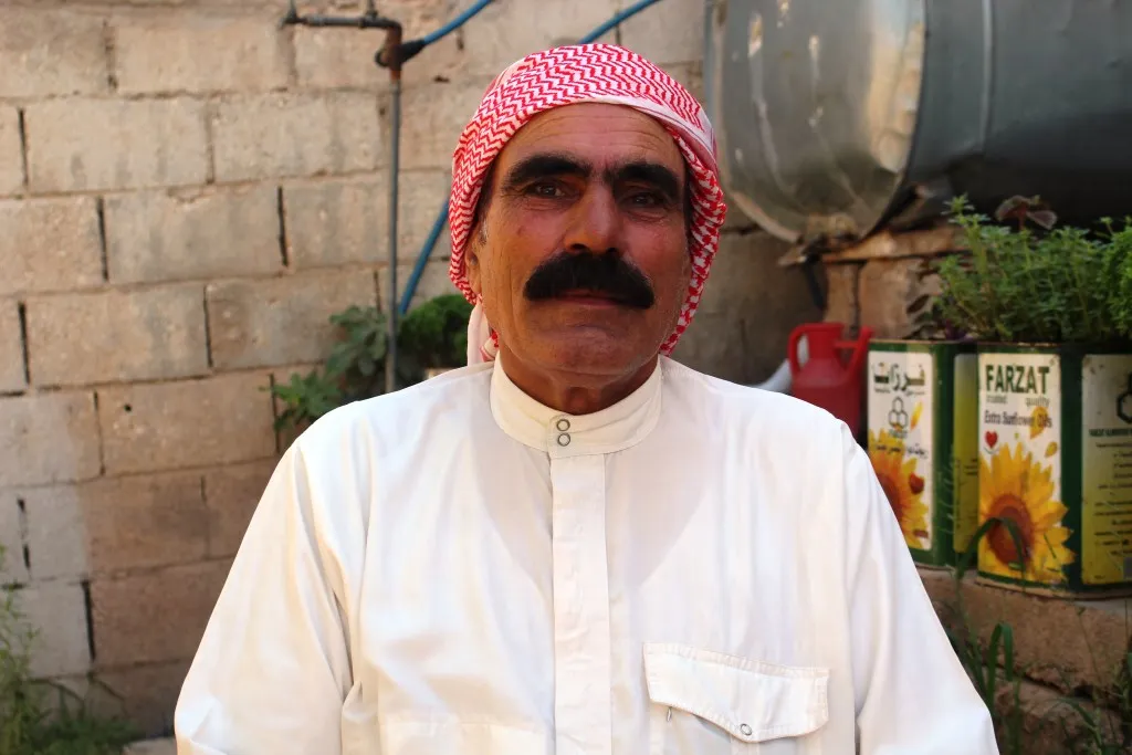 علي حج أحمد لا يزال يمتهن التجبير الطبيعي