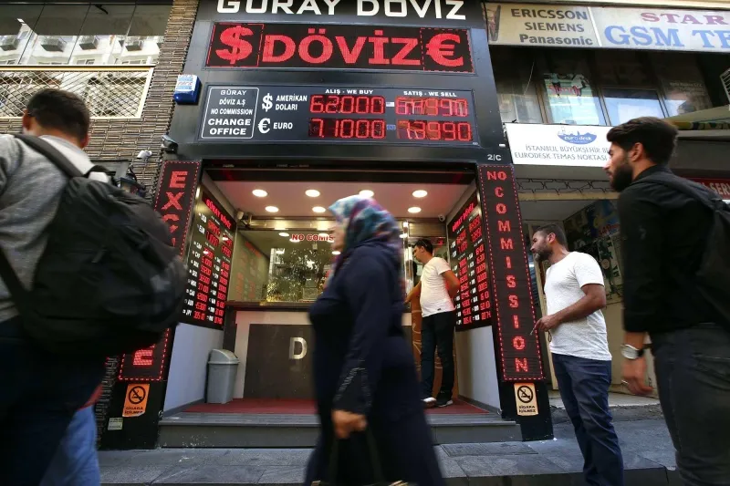 الأتراك يدفعون ثمن تعنت وعنجهية رئيسهم