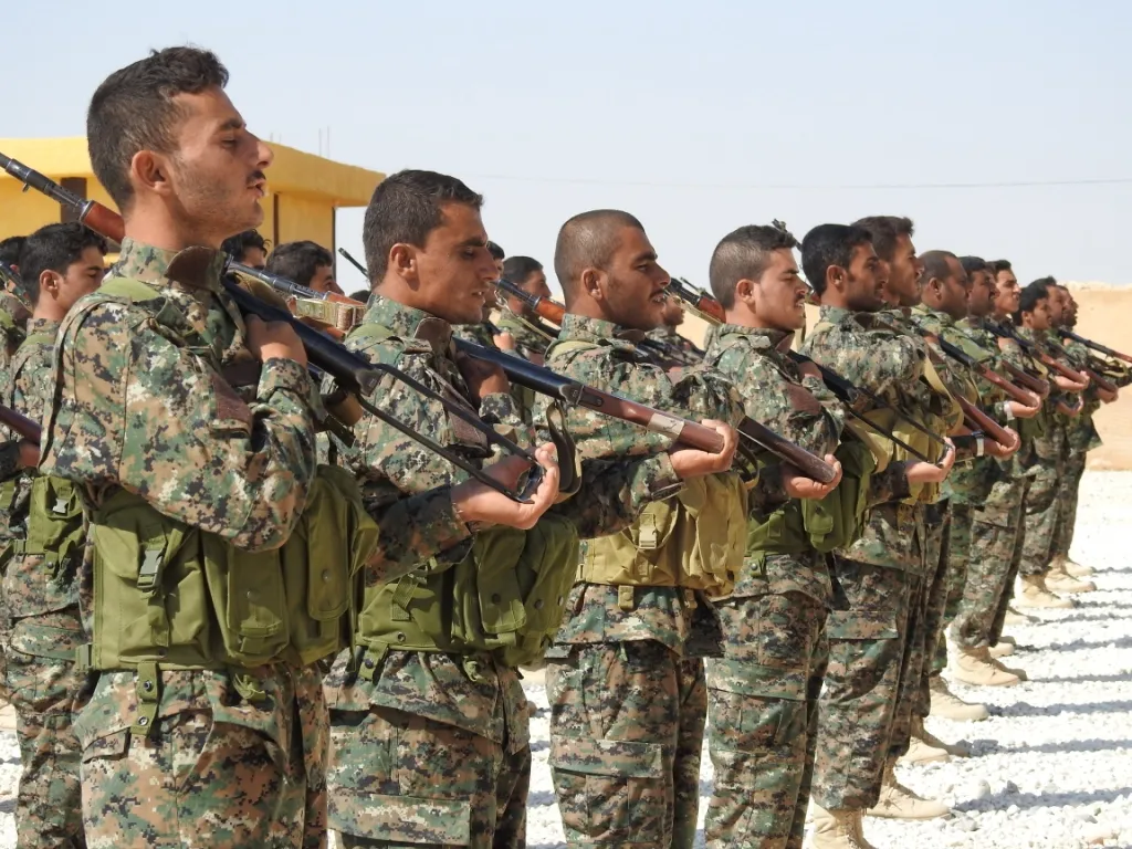 ق س د تدرّب 221 مقاتلاً على الفنون القتالية