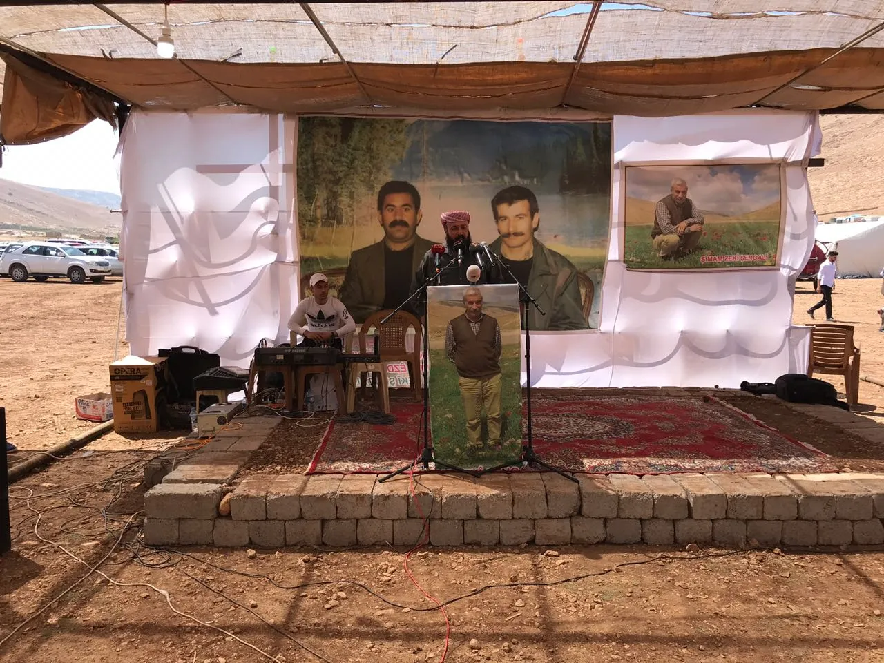 وفد من شمال سوريا يقدم واجب العزاء لذوي الشهيد زكي شنكالي