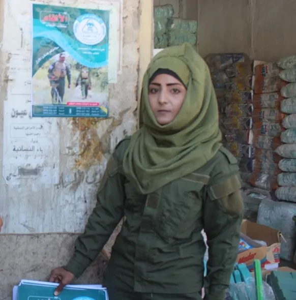 قوى الأمن الداخلي في الطبقة تنشر ملصقات لتوعية المواطنين من خطر الألغام