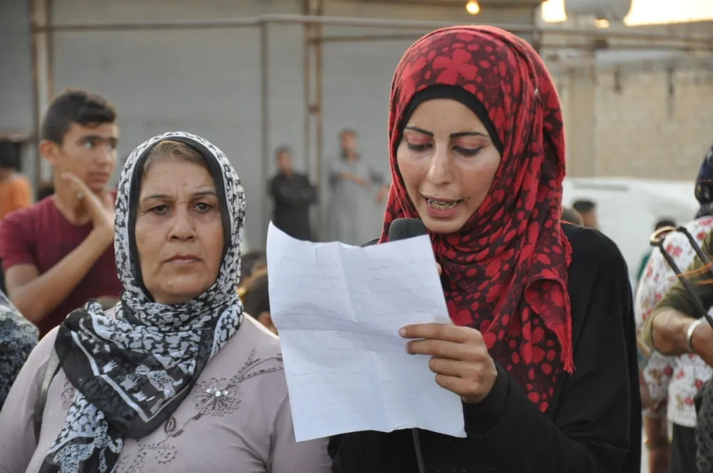 تظاهرة حاشدة في ناحية القناية للمطالبة برفع العزلة عن أوجلان