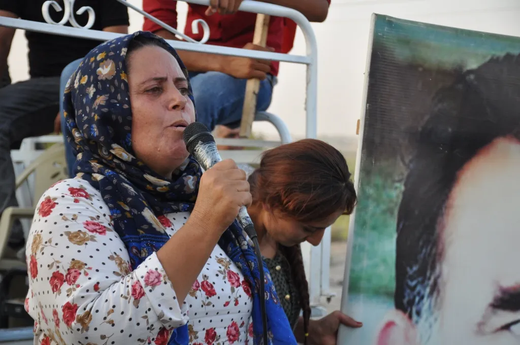 تظاهرة حاشدة في ناحية القناية للمطالبة برفع العزلة عن أوجلان