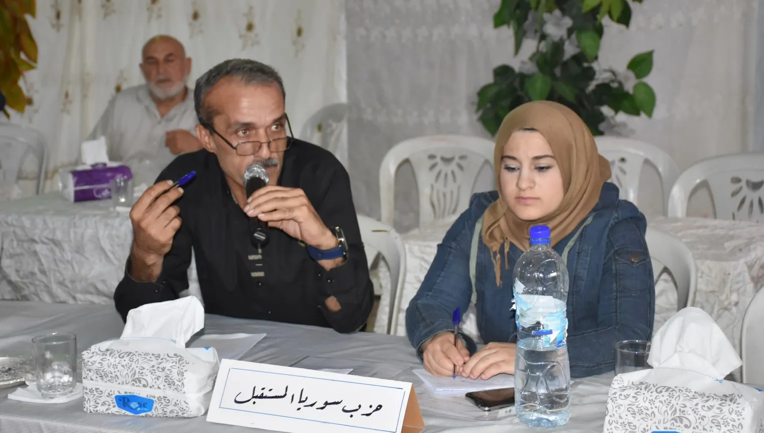 اختتام الندوة السياسية بالتأكيد على وحدة الأراضي السورية بعيداً عن التدخلات الخارجية