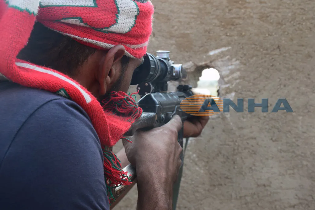 مراسل ANHA يرصد المعارك في جبهة باغوز الفوقاني