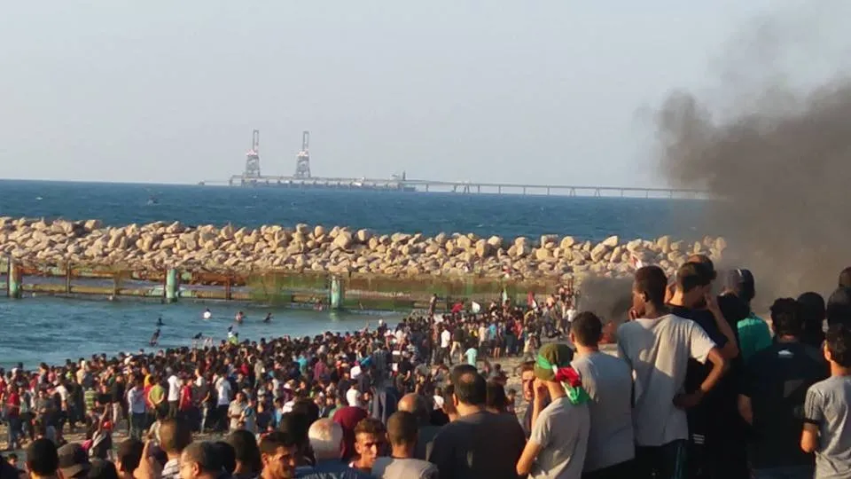 فقيد و90 إصابة قبالة الحدود البحرية لقطاع غزة