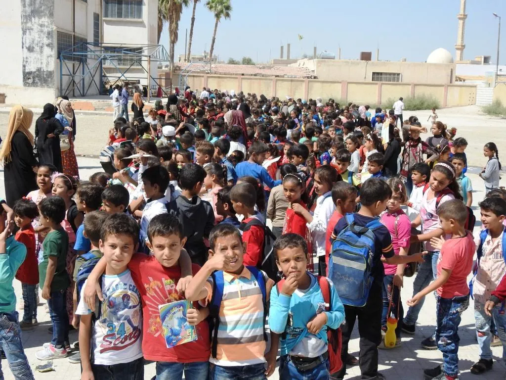285 ألف طالب وطالبة يبدؤون عامهم الدراسي الجديد في المناطق المحررة
