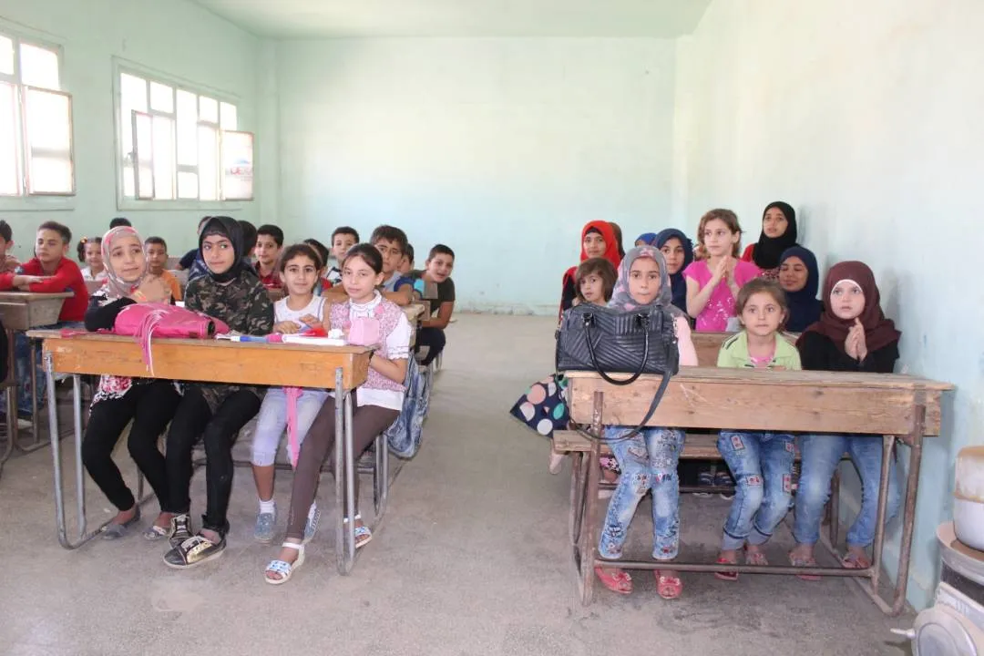285 ألف طالب وطالبة يبدؤون عامهم الدراسي الجديد في المناطق المحررة