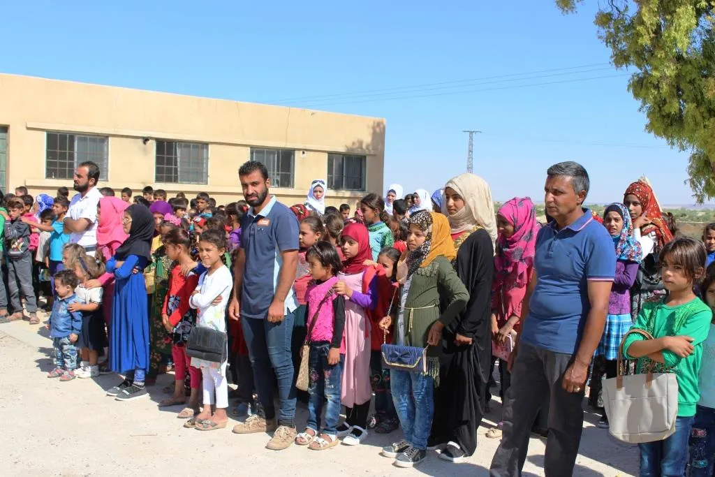 285 ألف طالب وطالبة يبدؤون عامهم الدراسي الجديد في المناطق المحررة