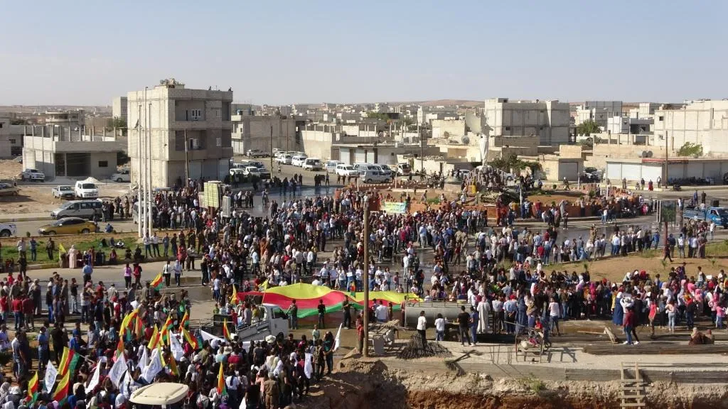 الشعب في كوباني ينتفض ضد انتهاكات الاحتلال التركي في عفرين