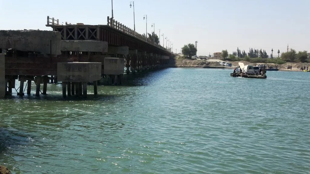 استمرار أعمال تأهيل الجسر القديم