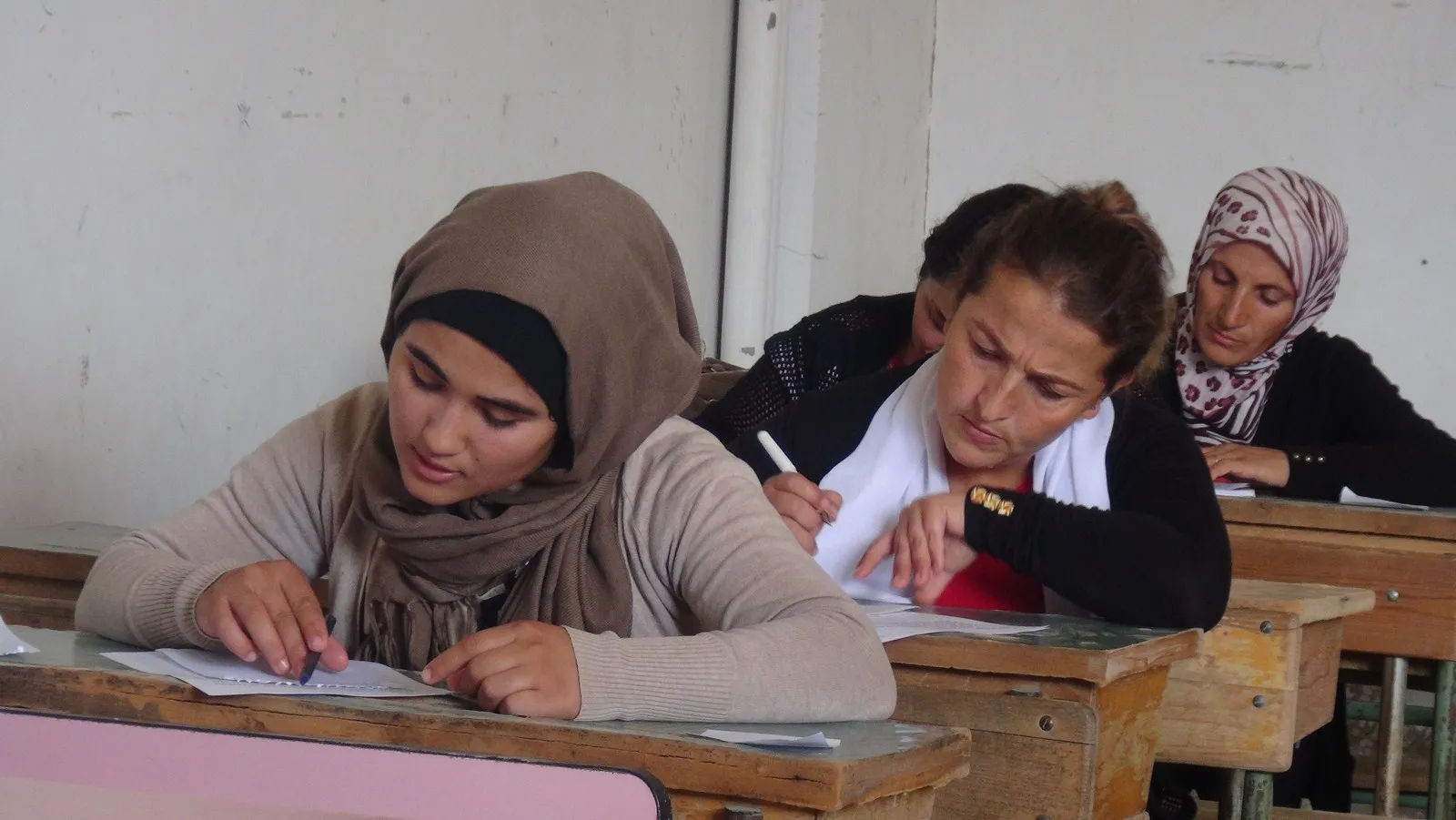 يقدم 201 طالب/ة امتحانات المستويات الثلاثة للغة الكردية في الشهباء