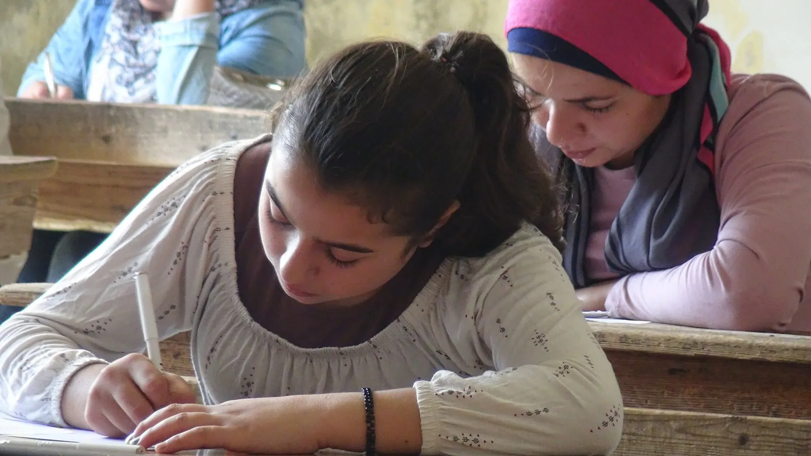 يقدم 201 طالب/ة امتحانات المستويات الثلاثة للغة الكردية في الشهباء