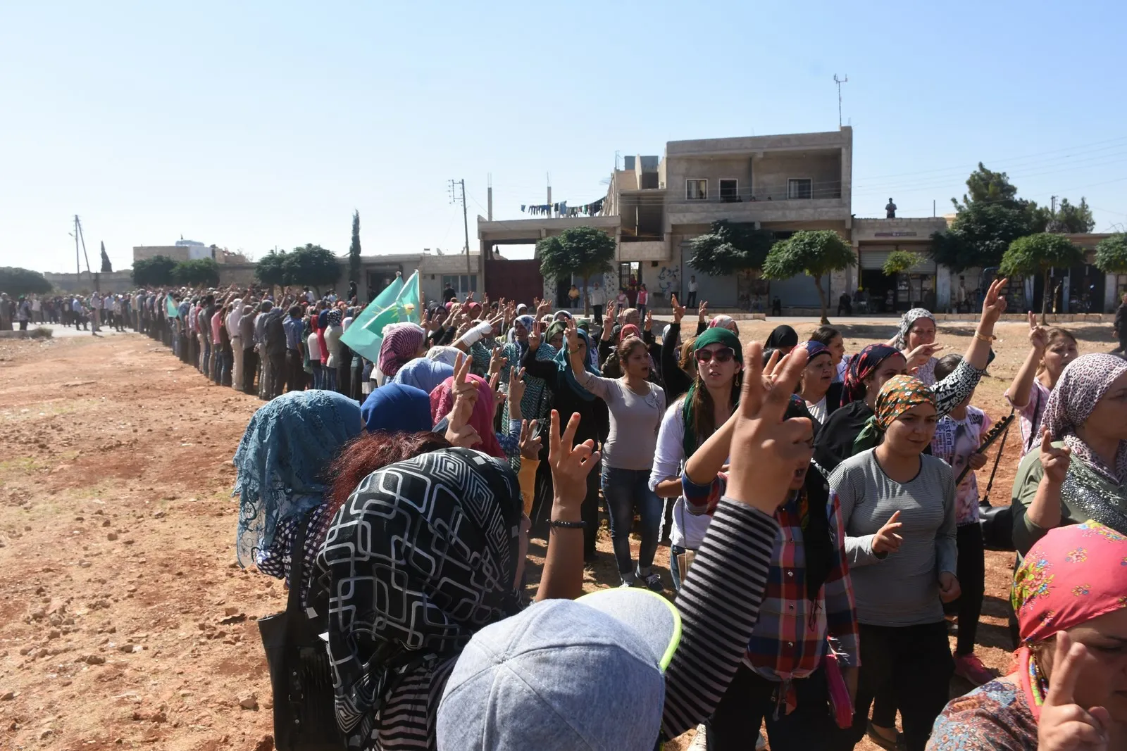 المطالبة بالضغط على تركيا لوقف مجازرها في اليوم الثاني من اعتصام مؤتمر ستار