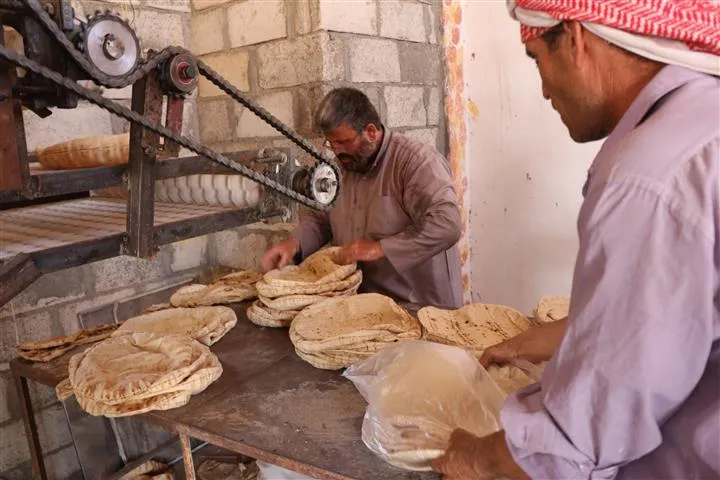 بعد إغلاقه مدة سبع سنوات افتتح فرن الزيانات من جديد