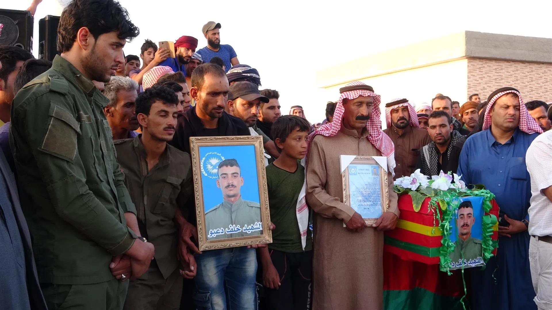 ’فخورون بالشهداء الذين هم منارة تضيئ درب حريتنا‘