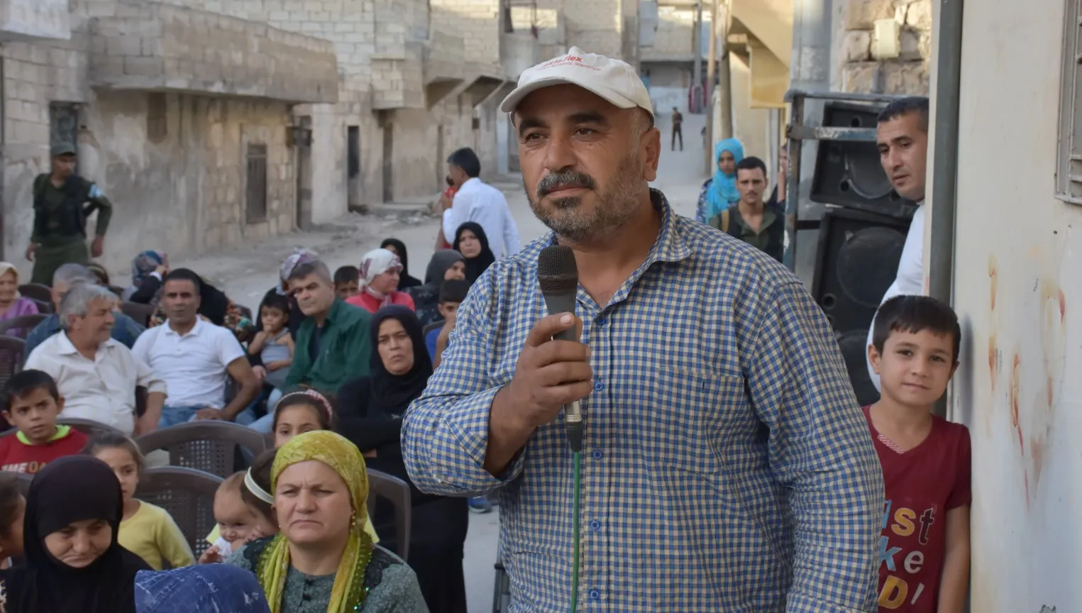 مناقشة الواقع الخدمي والاستماع إلى شكاوى الأهالي في حلب