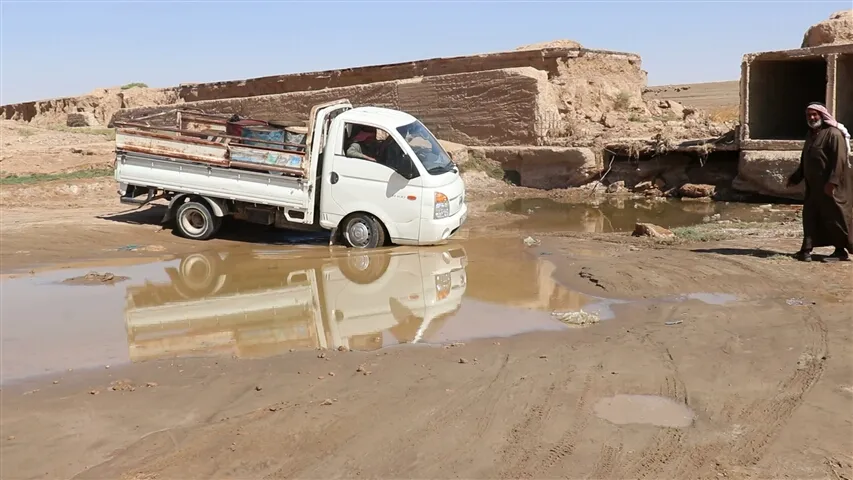 انهيار الجسور شرقي مركدة يعيق حركة السير