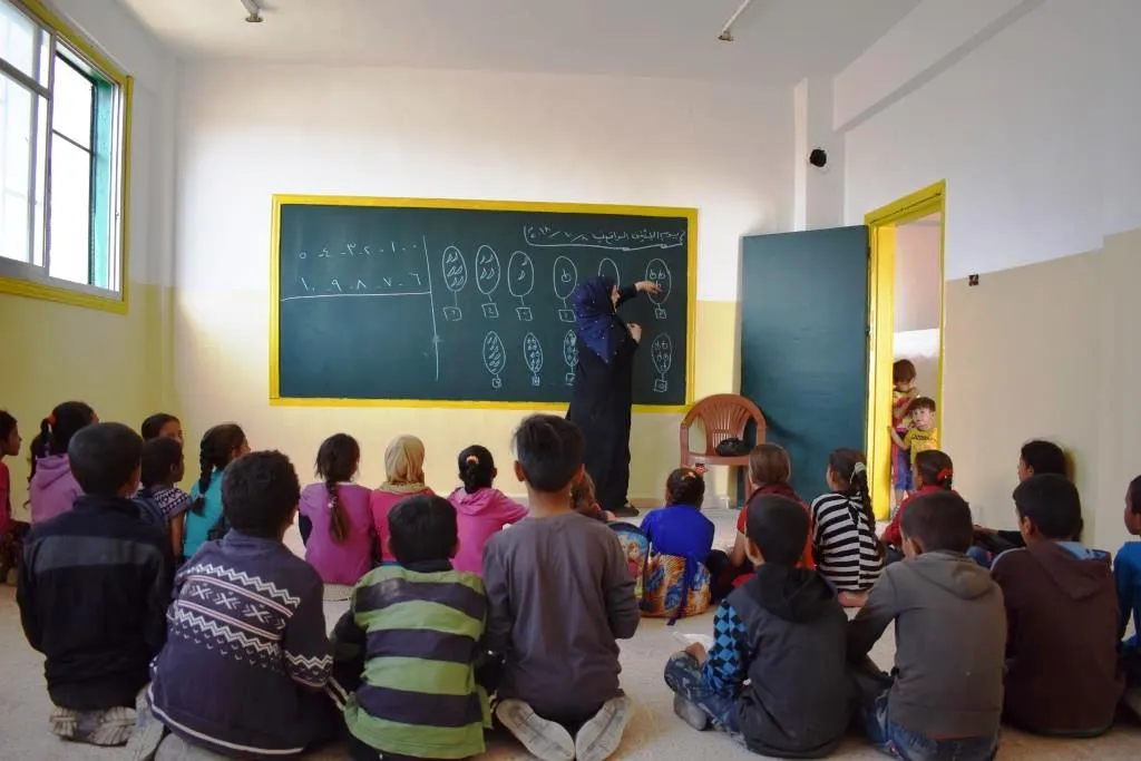 بمبادرة شعبية رممّوا مدرسة قريتهم