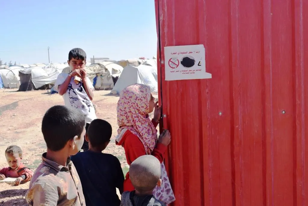 الحفر الفنية هاجس النازحين...والإدارة تعد بالحل والمحاسبة