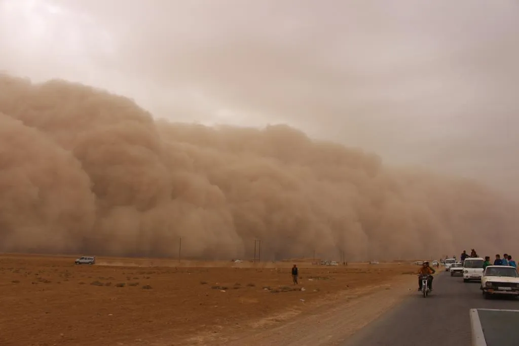 بالفيديو أكبر عاصفة رملية تضرب المناطق الجنوبية لإقليم الجزيرة