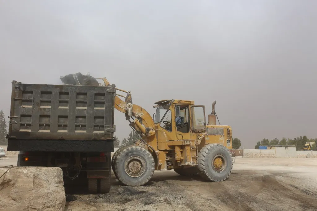 تفعيل مجبل العوسجلي للزفت خطوة لتسريع وتيرة العمل
