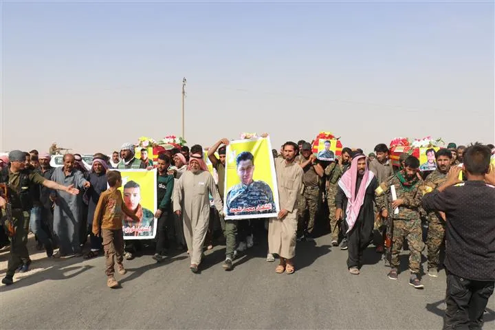 جثامين شهداء "معركة دحر الإرهاب" وريت الثرى في الشدادي