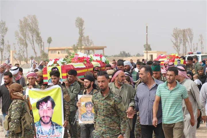 جثامين شهداء "معركة دحر الإرهاب" وريت الثرى في الشدادي