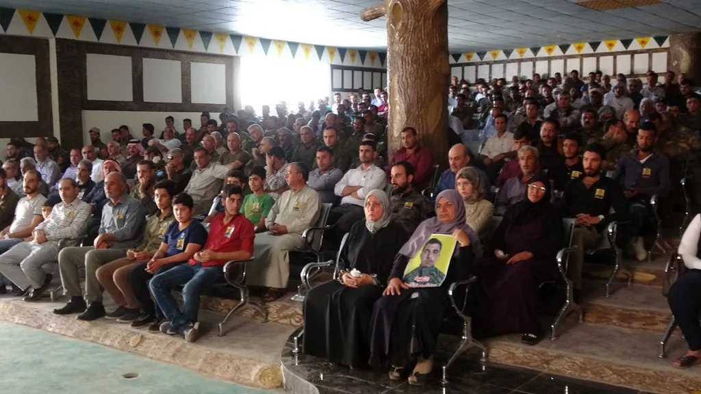 تقديم واجب العزاء لذوي الشهيدين مراد ومروان بسري كانيه
