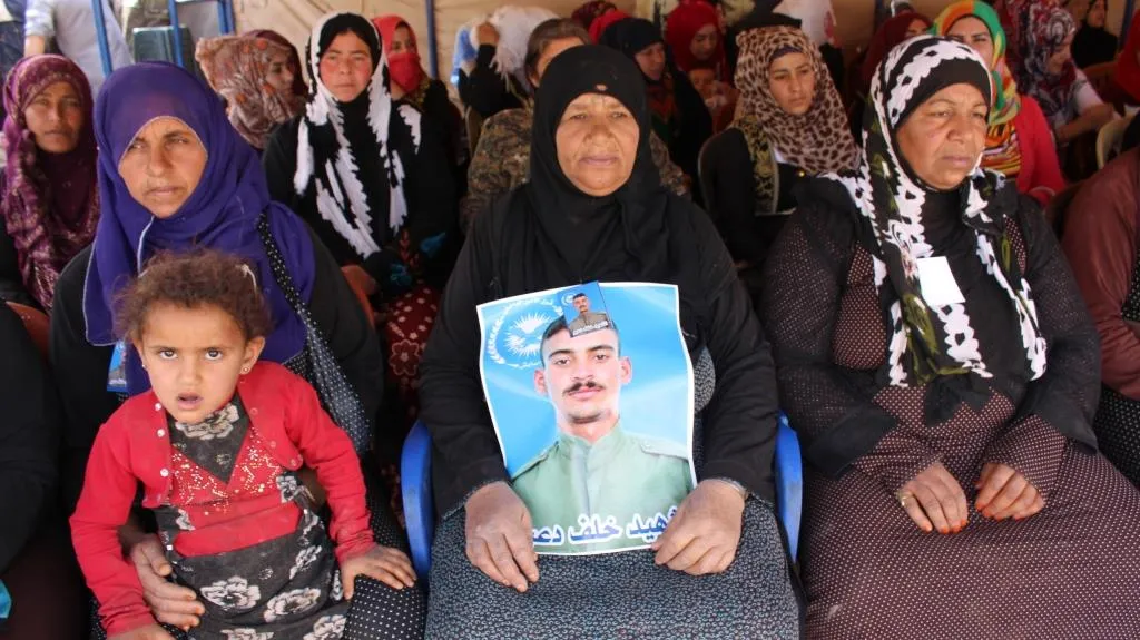 "يجب الالتفاف حول الإدارة الذاتية الديمقراطية التي تمثل إرادة الشعوب"