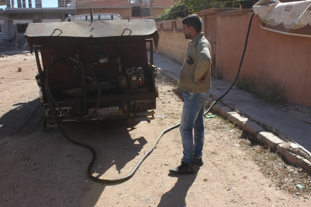ألف منزل وتنهي لجنة المحروقات عملها