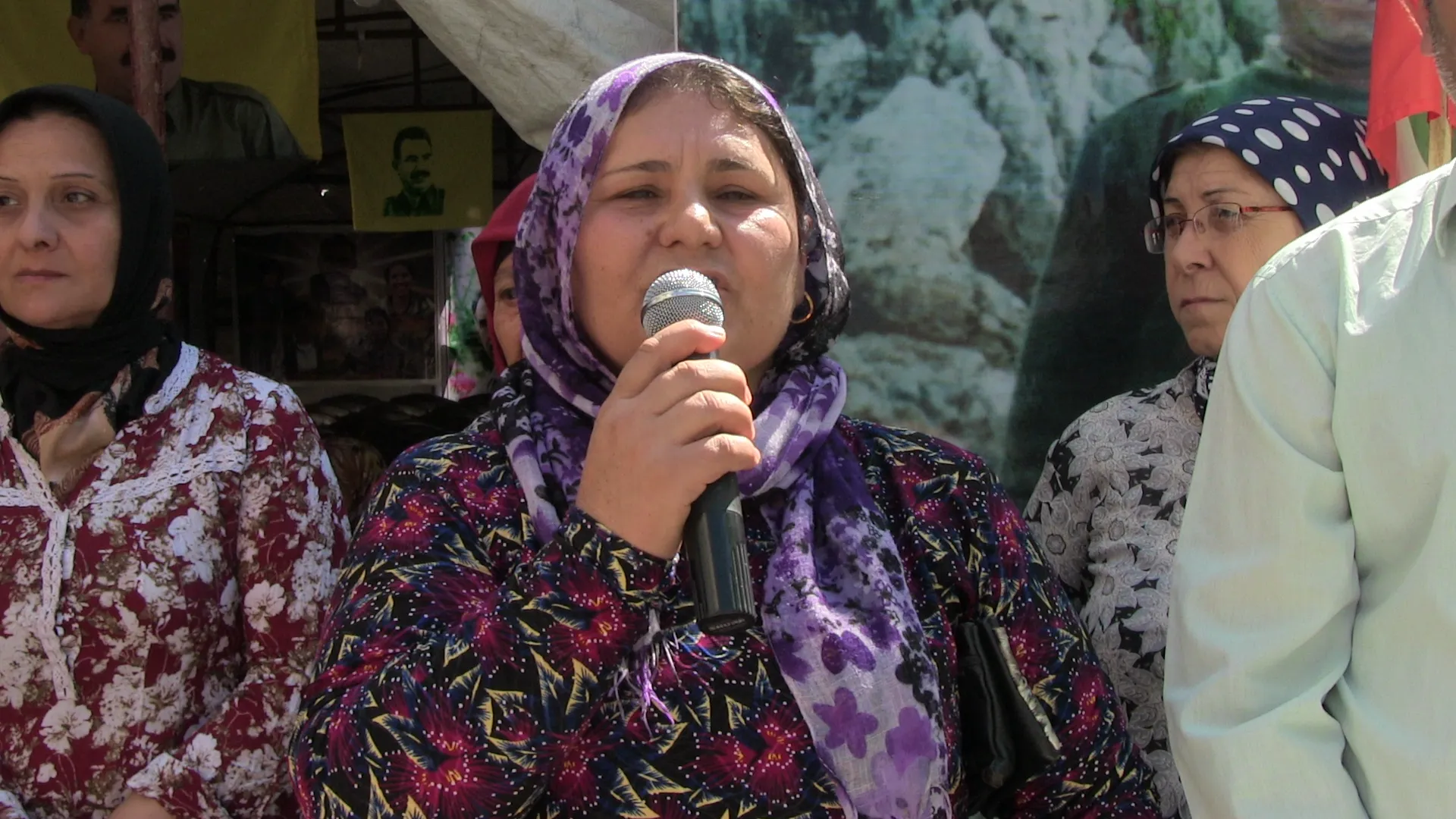 في اليوم الثاني للاعتصام دعوة المنظمات الحقوقية للقيام بمهامها وإنهاء العزلة