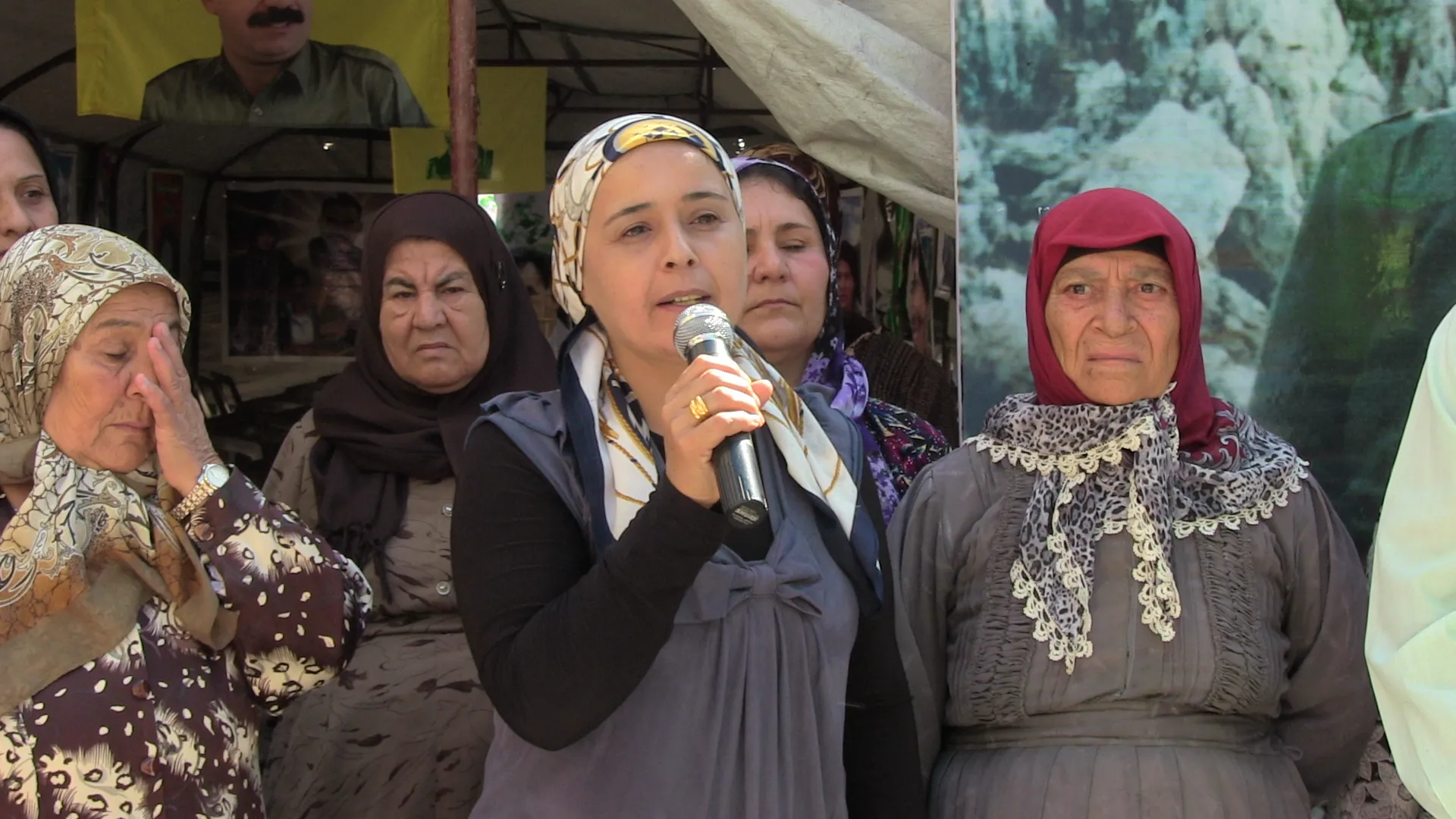 في اليوم الثاني للاعتصام دعوة المنظمات الحقوقية للقيام بمهامها وإنهاء العزلة