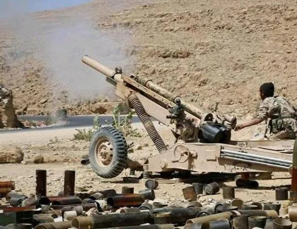 قصف متبادل بين القوات الحوثية واليمنية في الحديدة