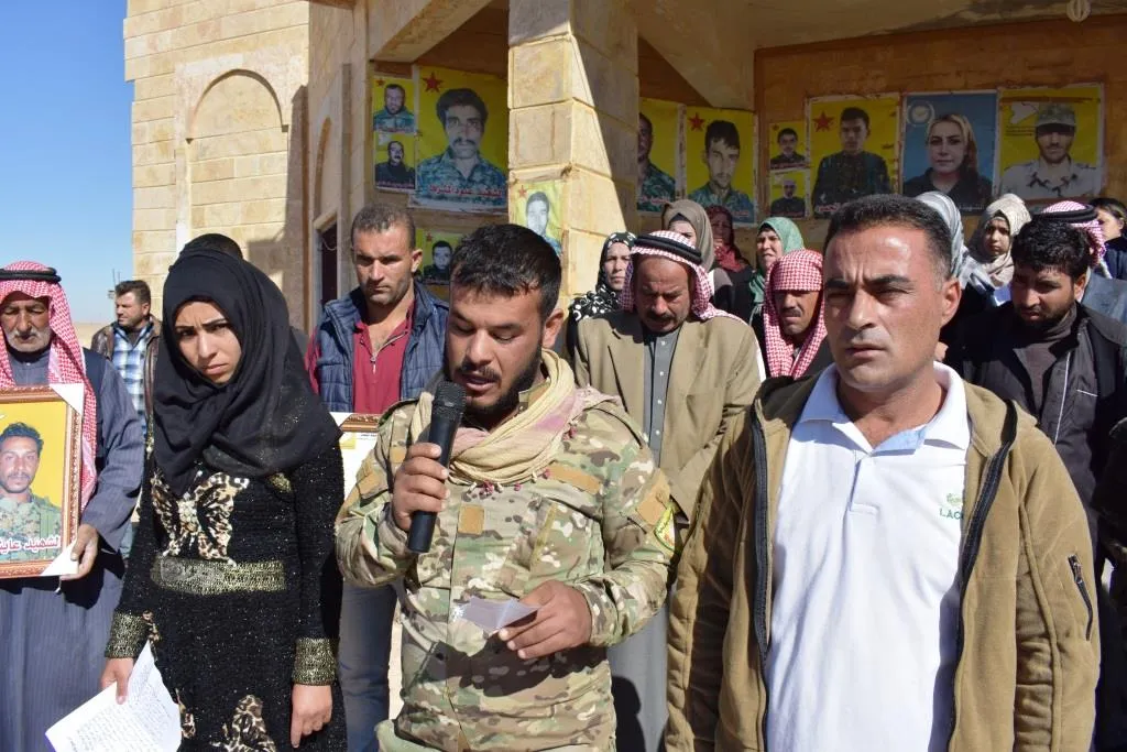 'يجب على شعوب المنطقة الوقوف صفاً واحداُ خلف مقاتلي ومقاتلات ق س د'