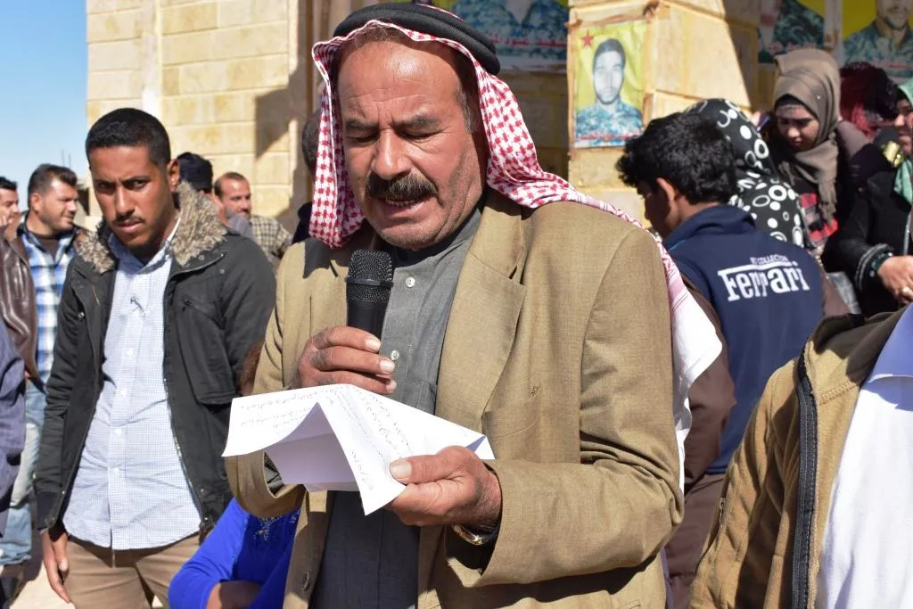 'يجب على شعوب المنطقة الوقوف صفاً واحداُ خلف مقاتلي ومقاتلات ق س د'