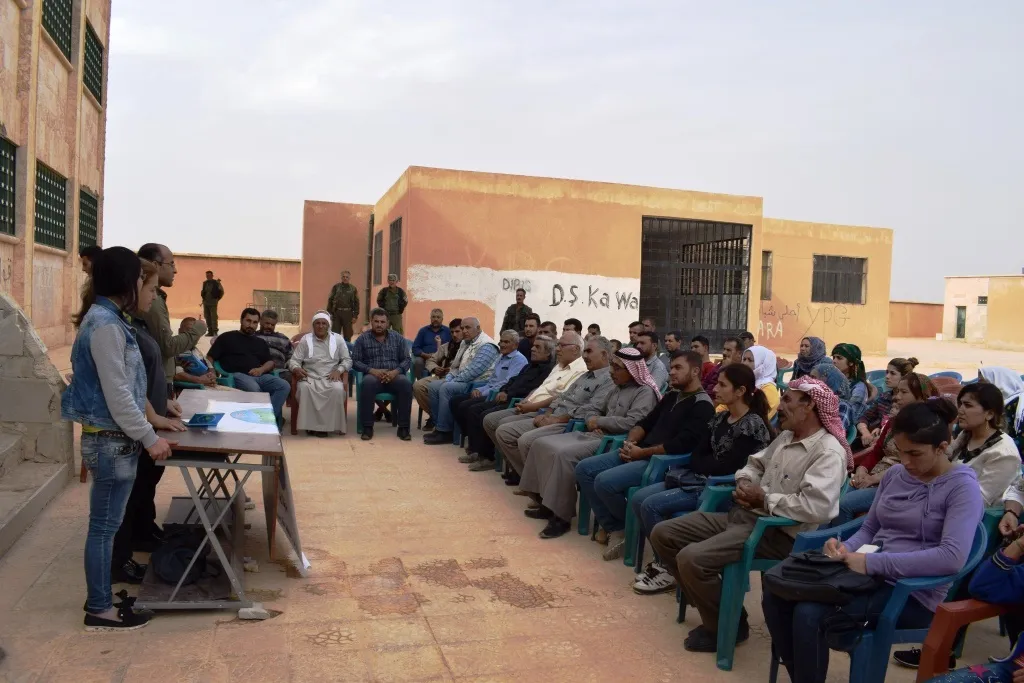 حزب سوريا المستقبل يُعرّف بمبادئه وأهدافه في ناحية الجلبية
