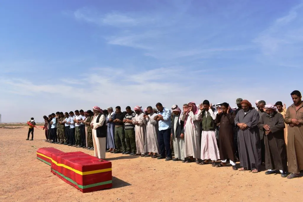 بموكب مهيب مزار الشهيد هاني الحسن يحتضن جثماني شهيدين